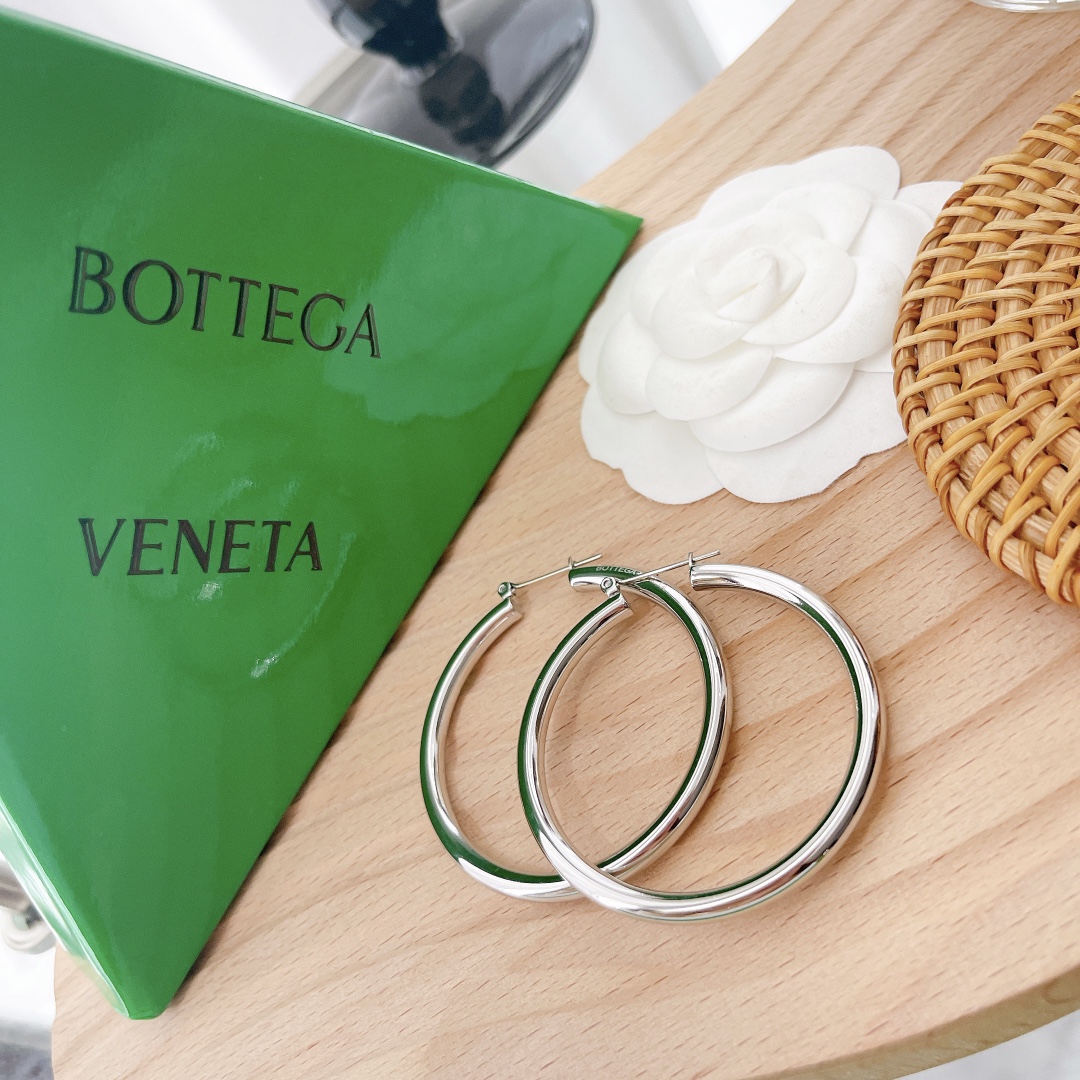 Bottega Veneta Earrings - DesignerGu