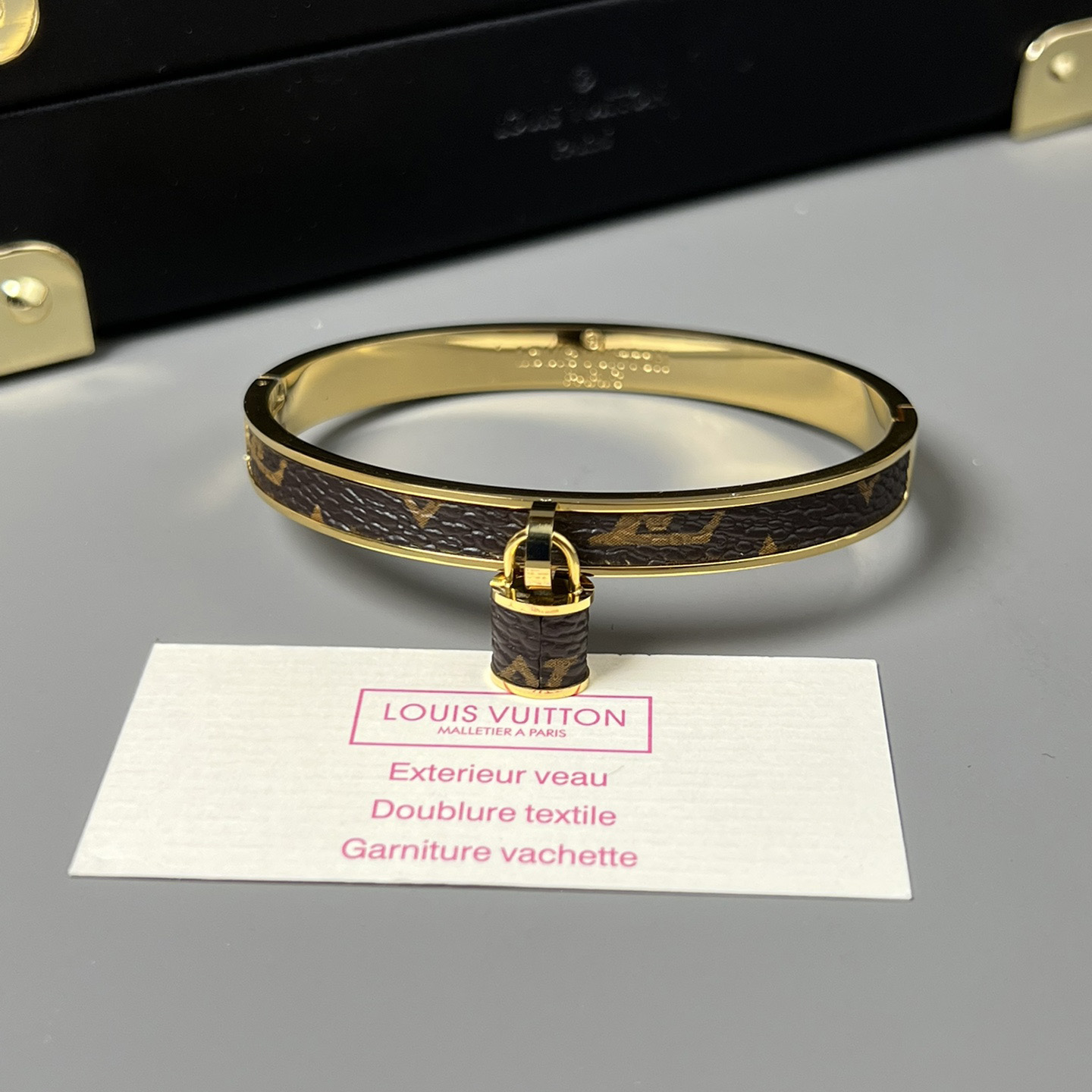 Louis Vuitton Bracelet - DesignerGu