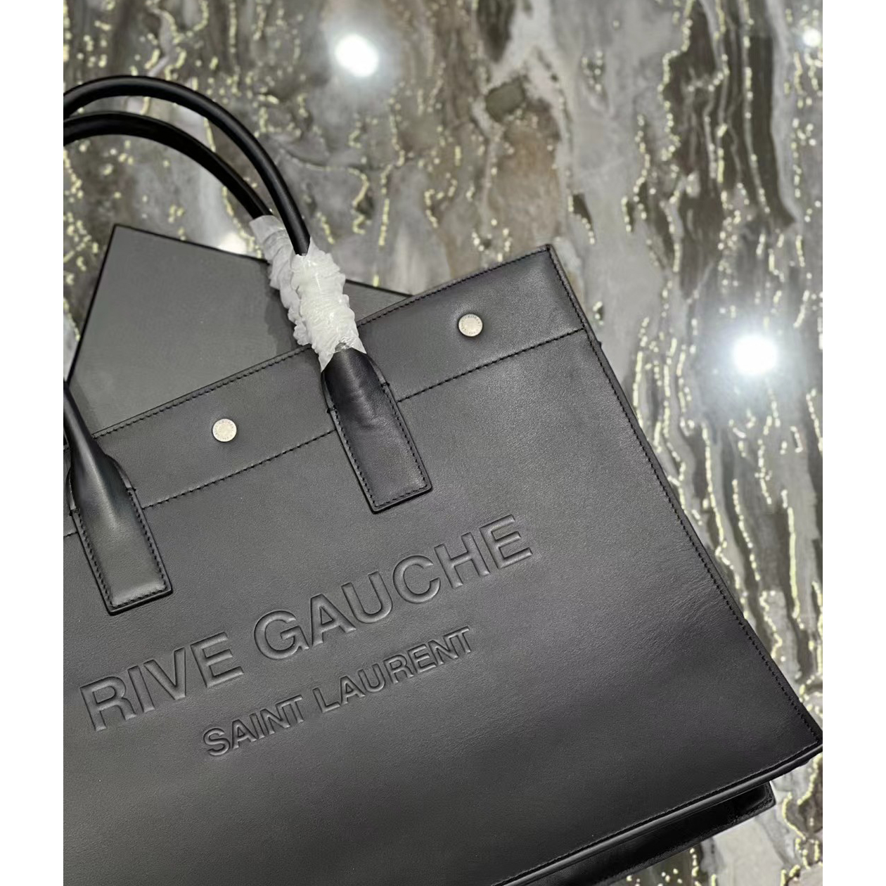 Saint Laurent Rive Gauche Small Tote Bag In Smooth Leather(39-31-18cm) - DesignerGu