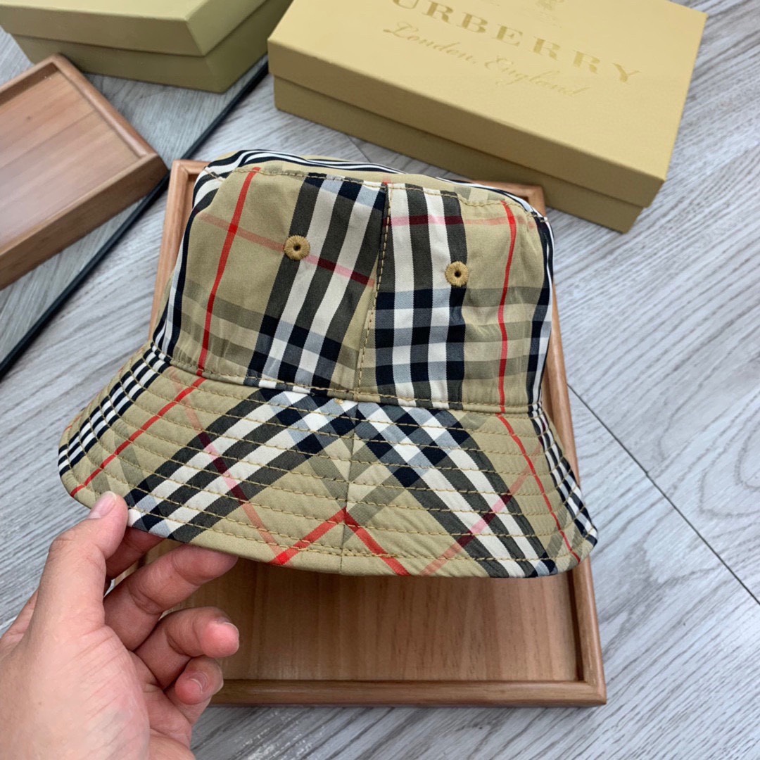 Burberry Vintage Check Cotton Bucket Hat - DesignerGu