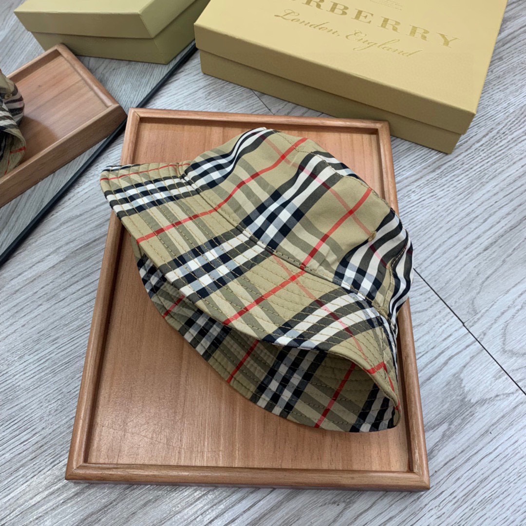 Burberry Vintage Check Cotton Bucket Hat - DesignerGu