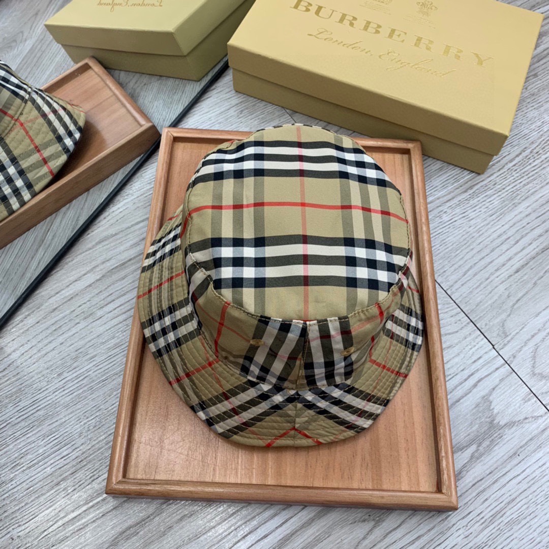 Burberry Vintage Check Cotton Bucket Hat - DesignerGu