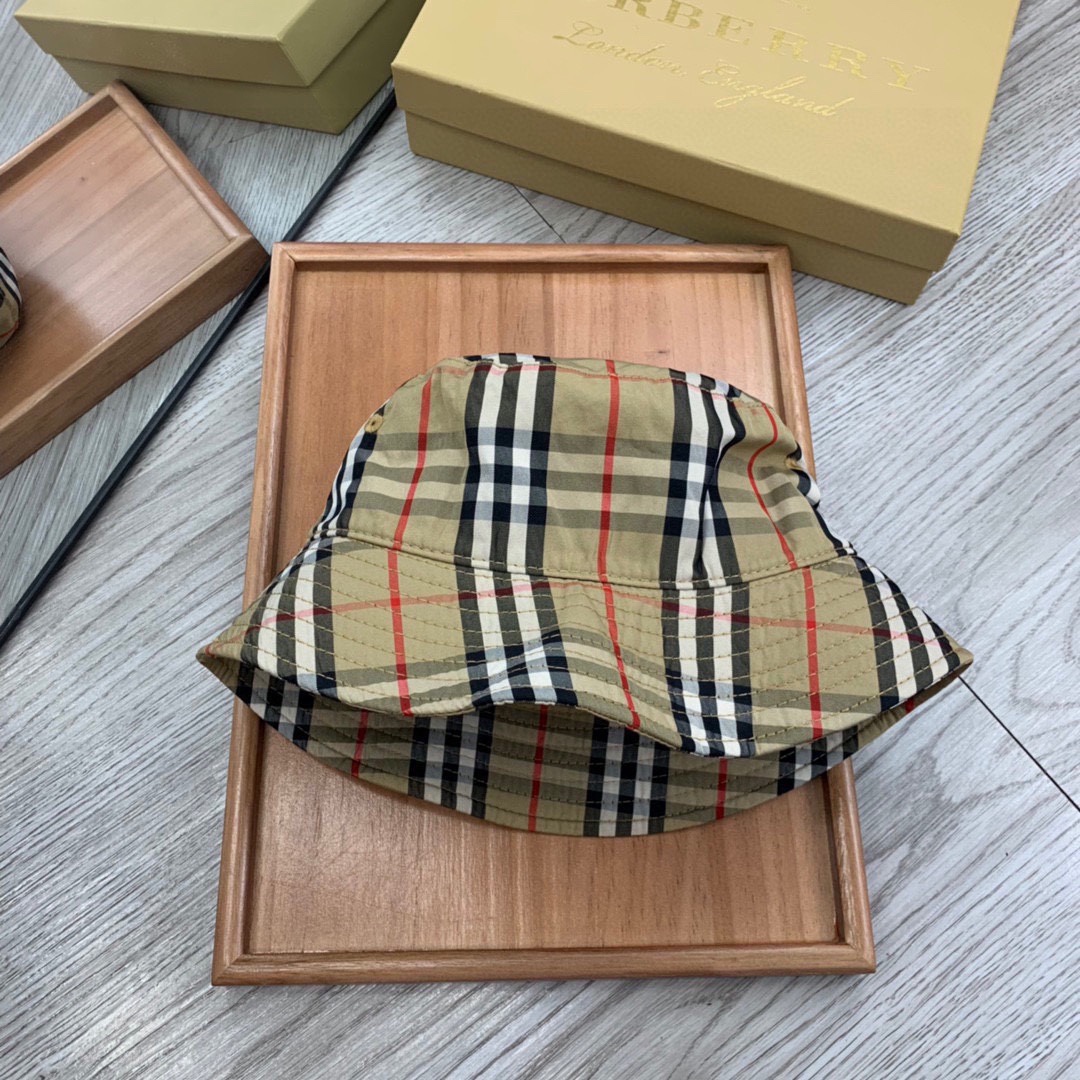 Burberry Vintage Check Cotton Bucket Hat - DesignerGu