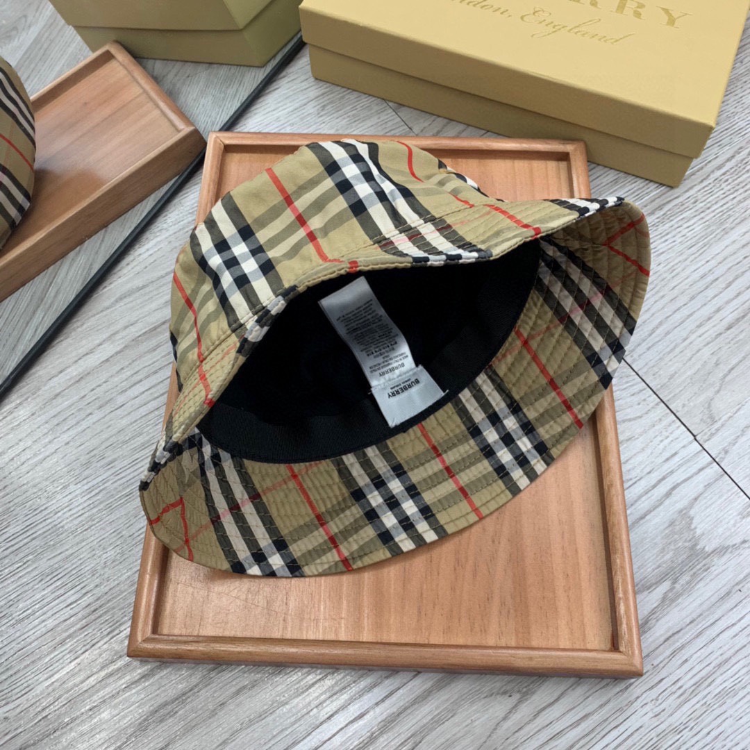 Burberry Vintage Check Cotton Bucket Hat - DesignerGu