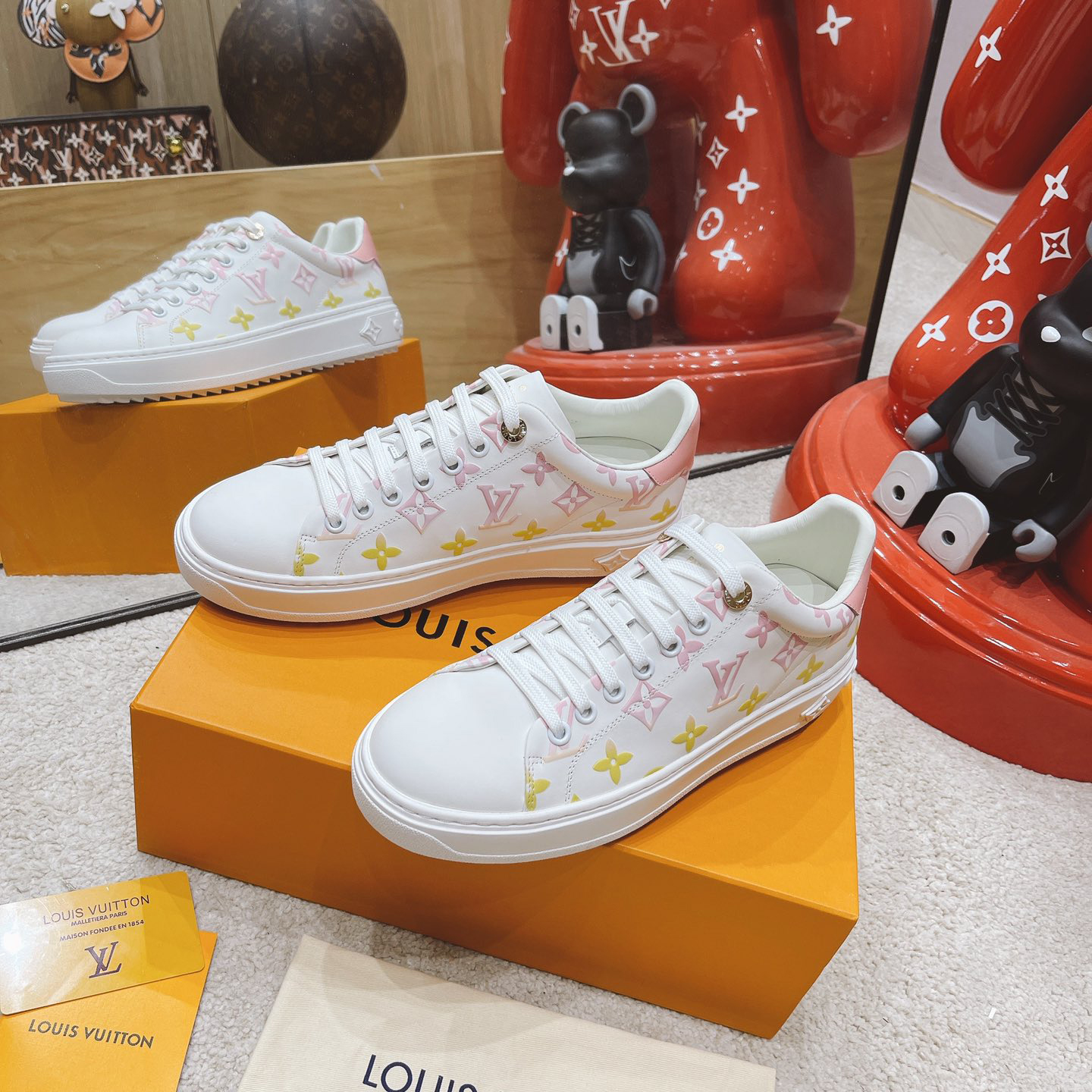 Louis Vuitton Monogram Sneaker - DesignerGu