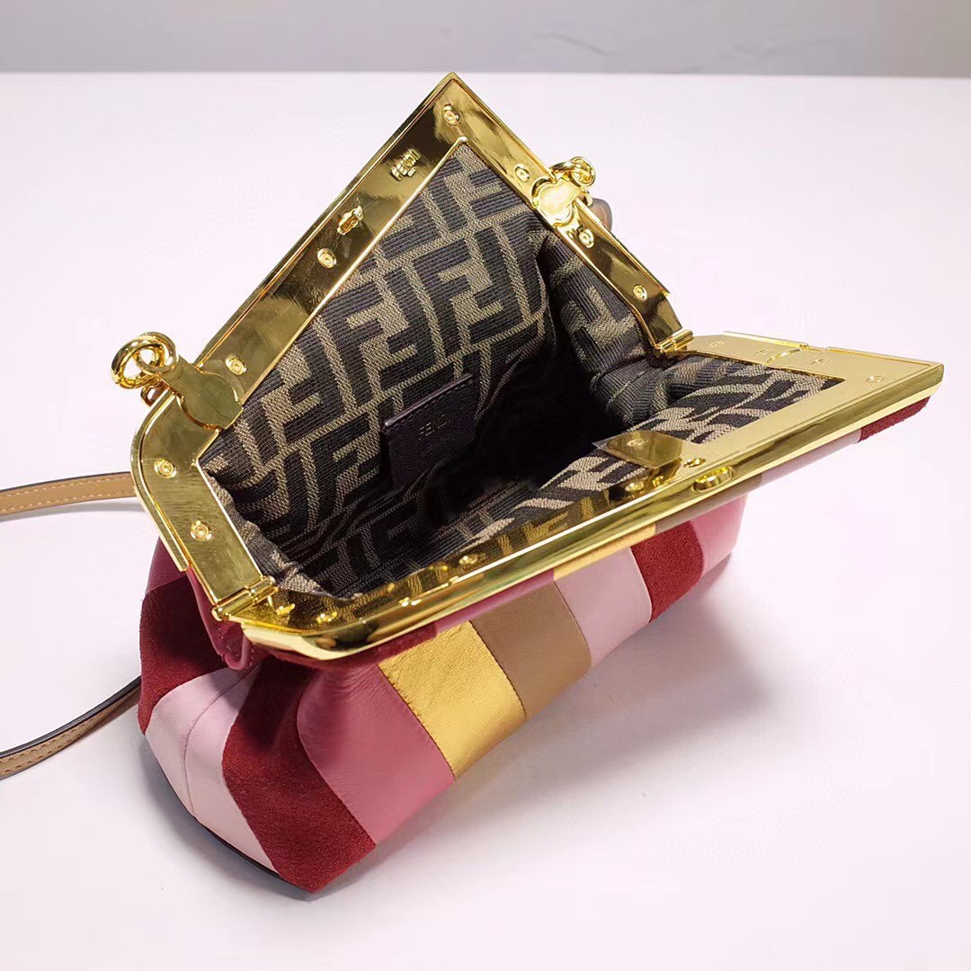 Fendi First Handbag（26-18-9.5cm） - DesignerGu