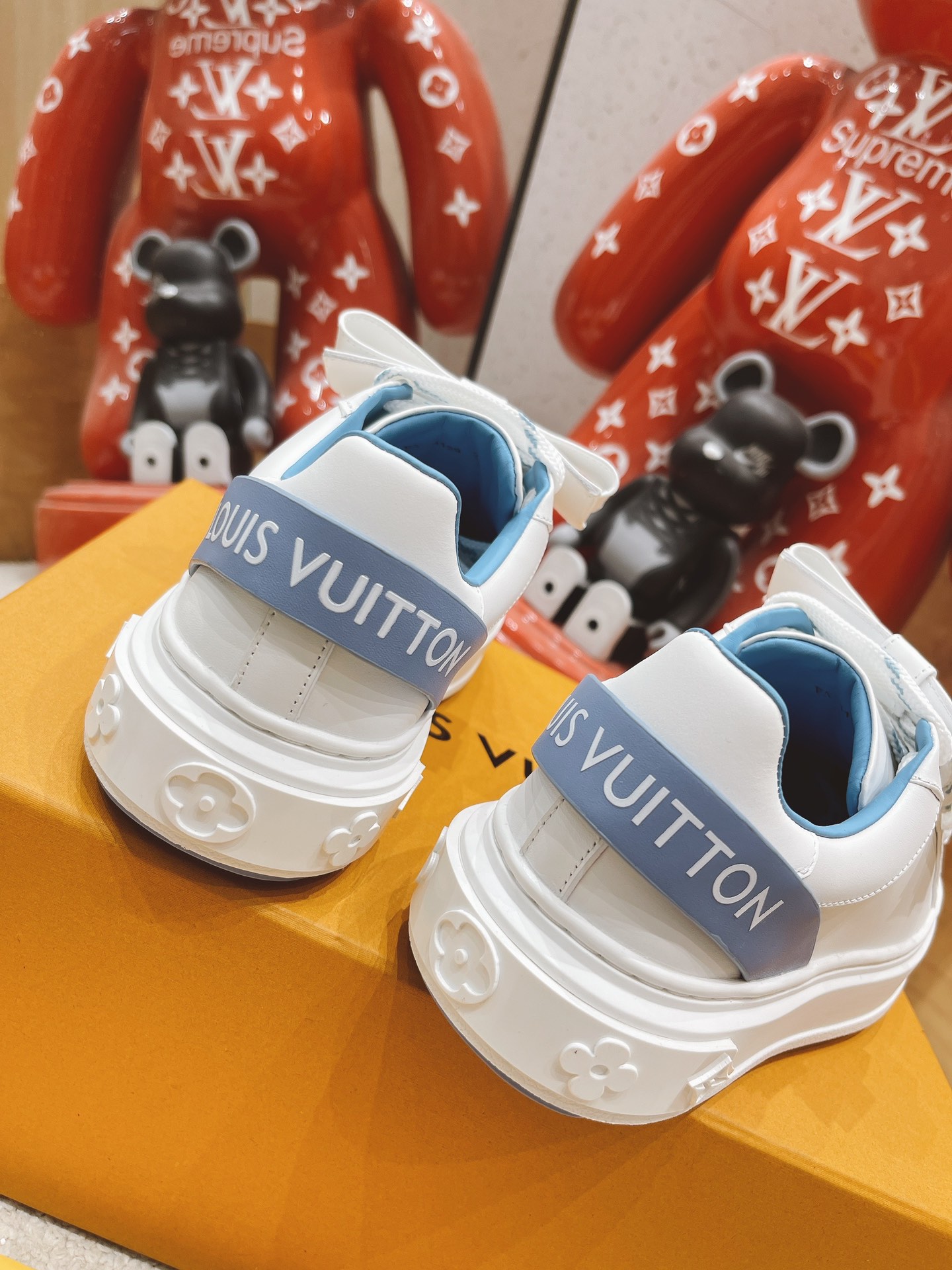 Louis Vuitton Logo Sneaker - DesignerGu