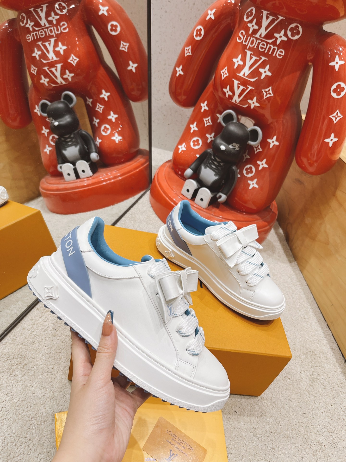 Louis Vuitton Logo Sneaker - DesignerGu