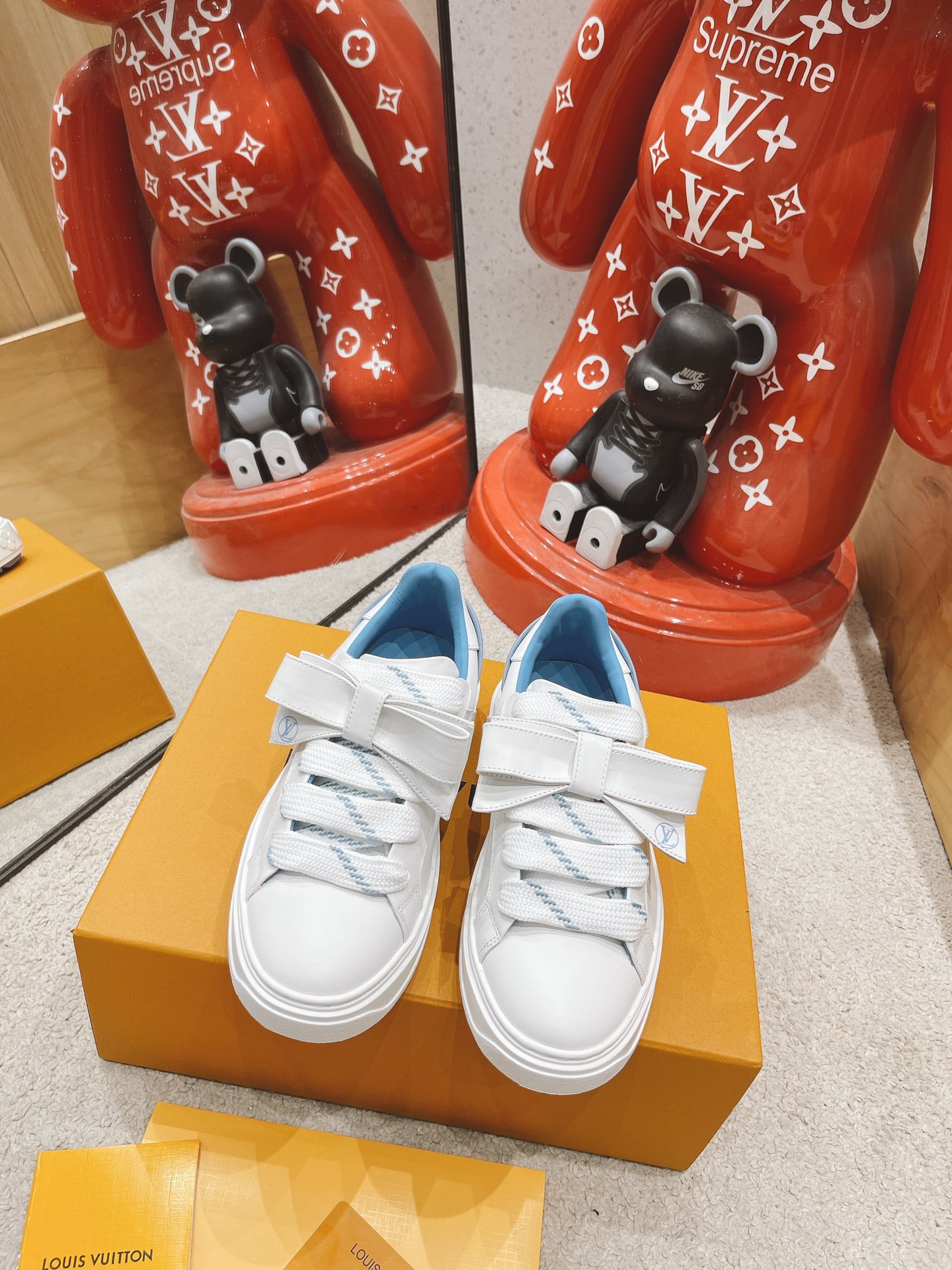 Louis Vuitton Logo Sneaker - DesignerGu