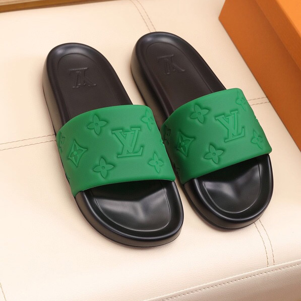 Louis Vuitton Monogram Slippers - DesignerGu