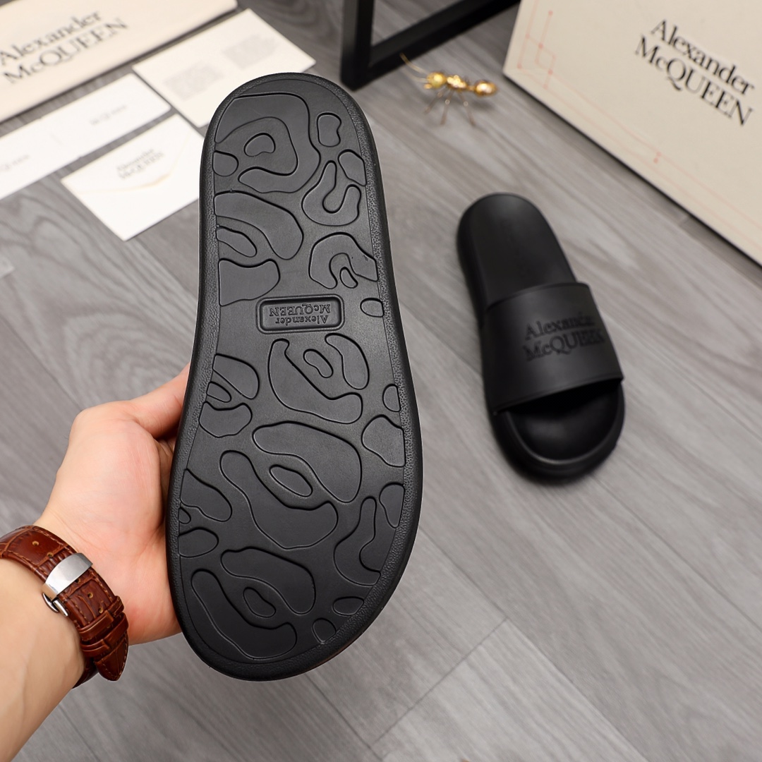 Alexander Mqueen Logo Slipper - DesignerGu