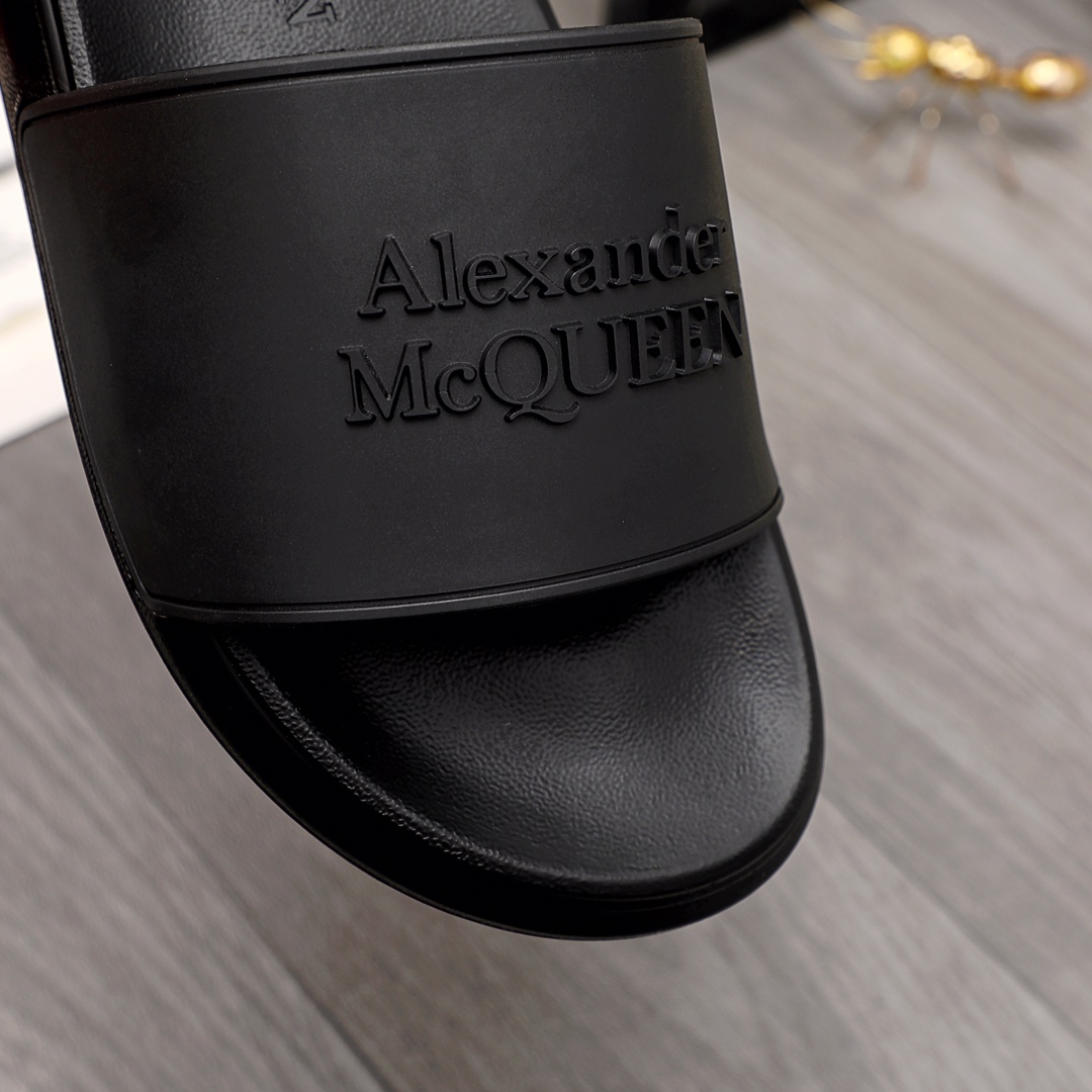 Alexander Mqueen Logo Slipper - DesignerGu