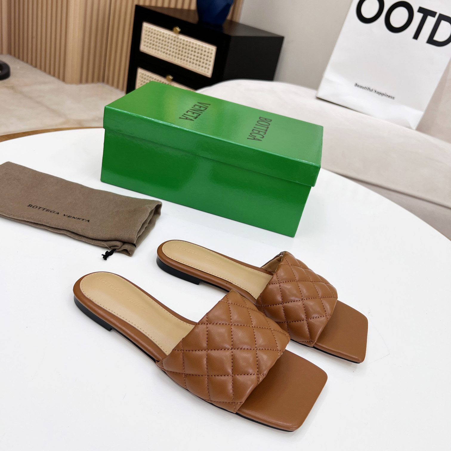 Bottega Veneta Padded Leather Sandals - DesignerGu