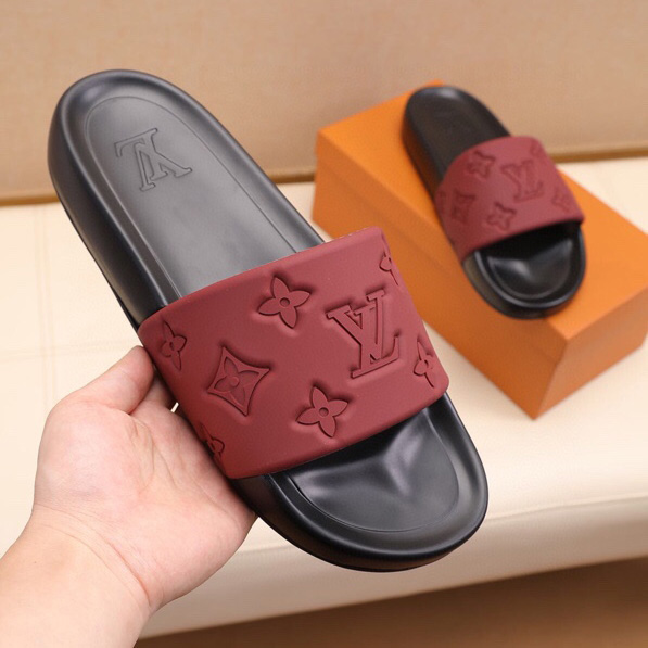 Louis Vuitton Monogram Slippers - DesignerGu