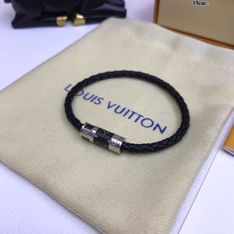 Louis Vuitton Bracelet - DesignerGu