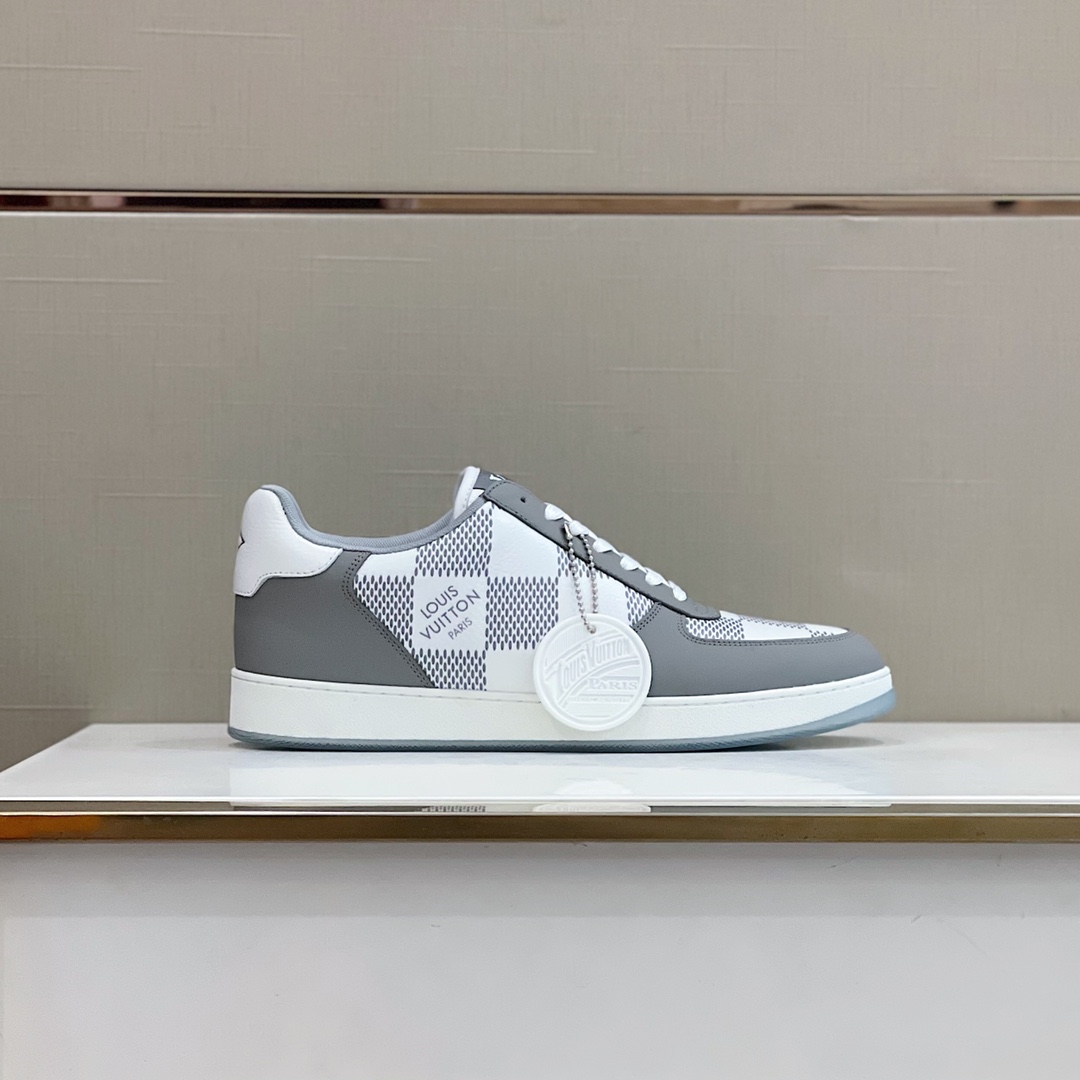 Louis Vuitton Men's Rivoli Sneaker - DesignerGu