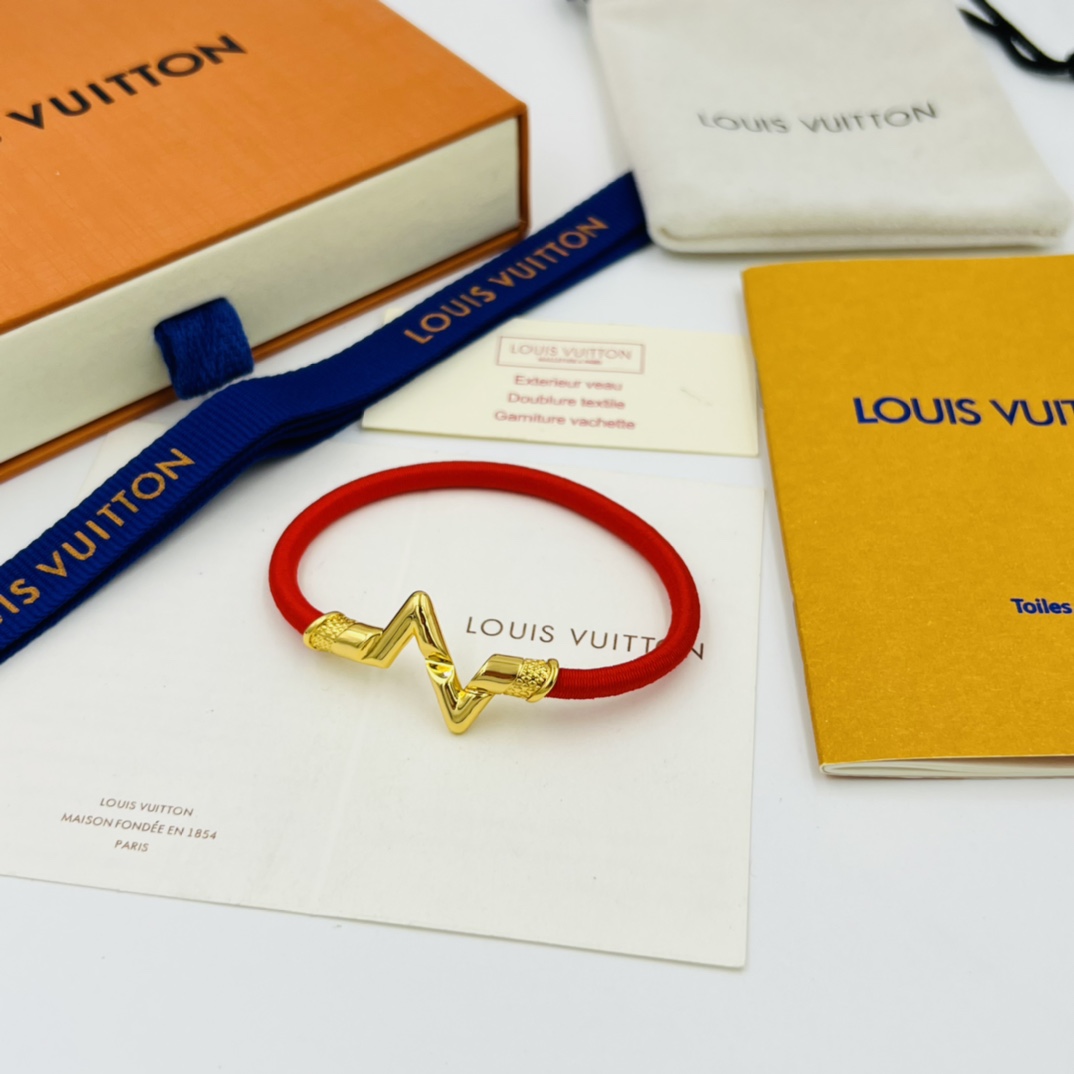 Louis Vuitton LV Volt Play 18K Bracelet - DesignerGu