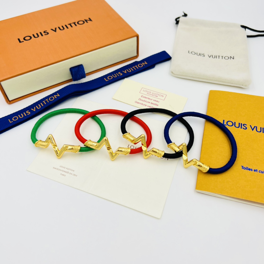 Louis Vuitton LV Volt Play 18K Bracelet - DesignerGu