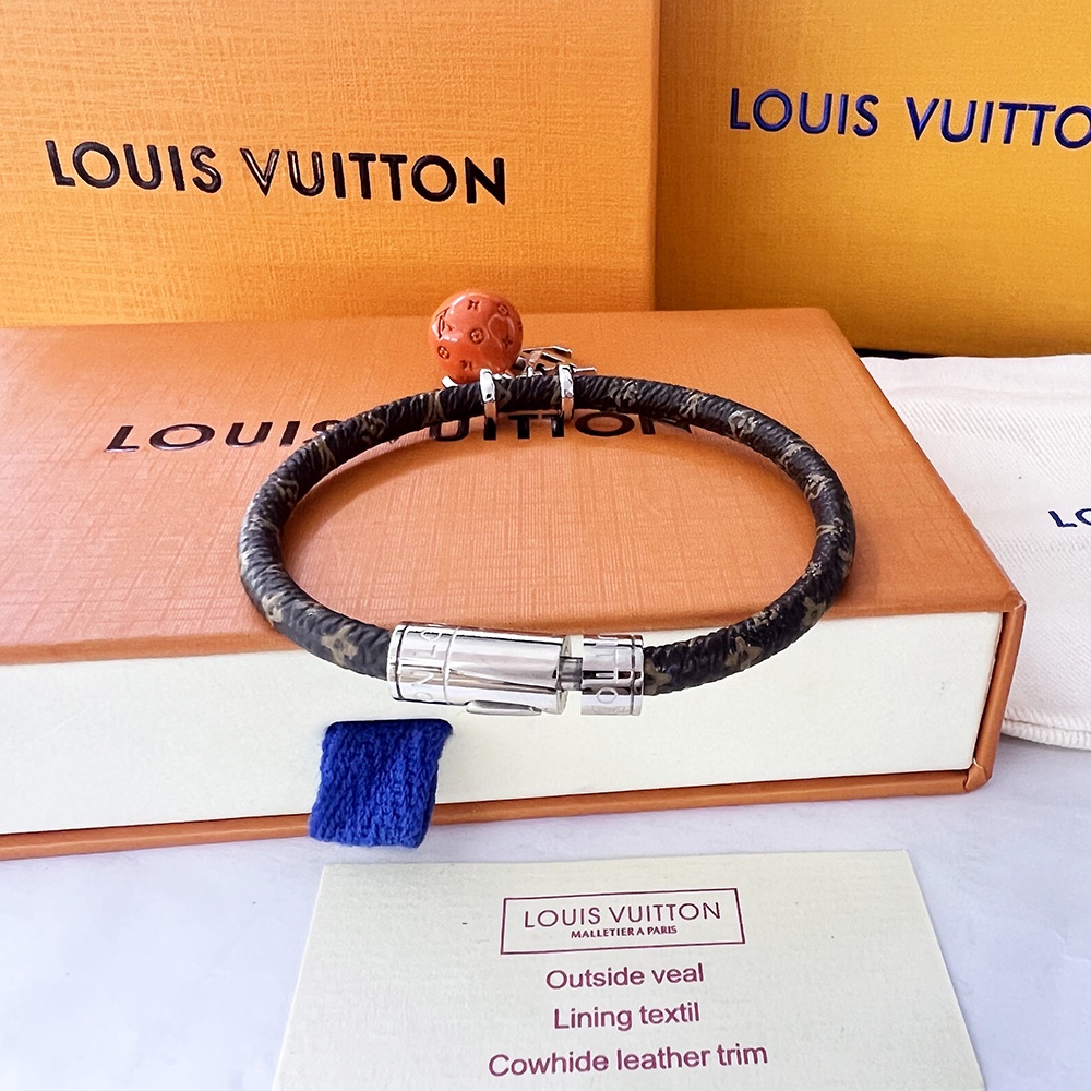 Louis Vuitton Hang It LV Fruits Bracelet - DesignerGu