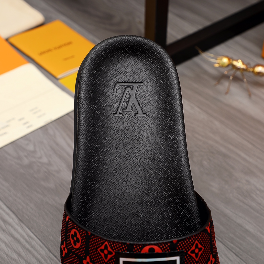 Louis Vuitton Monogram Slippers - DesignerGu