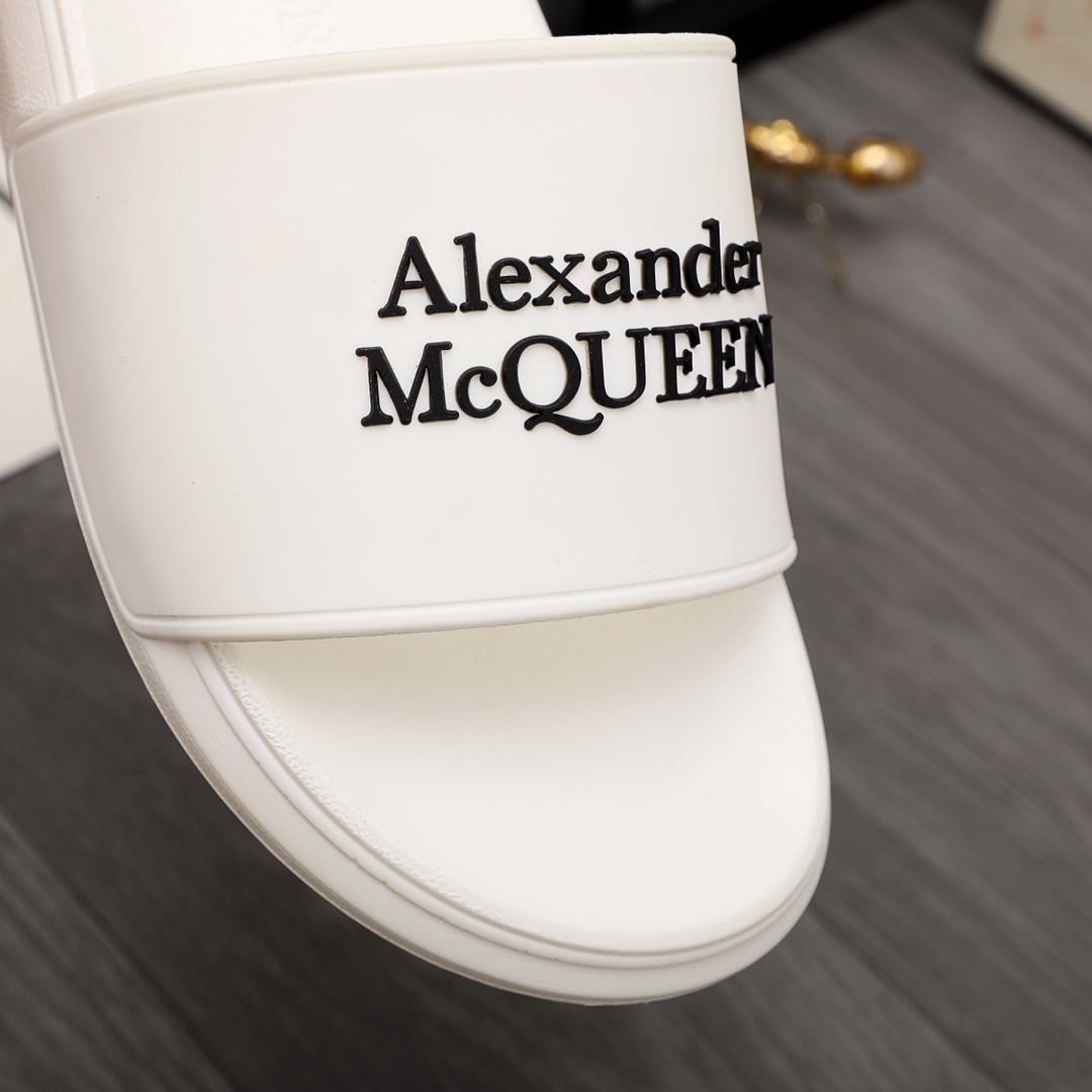 Alexander Mqueen Logo Slipper - DesignerGu