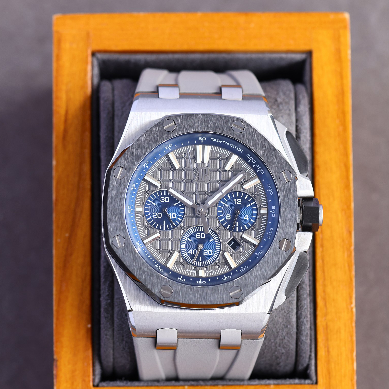 Audemars Piguet  Watch  44mm - DesignerGu