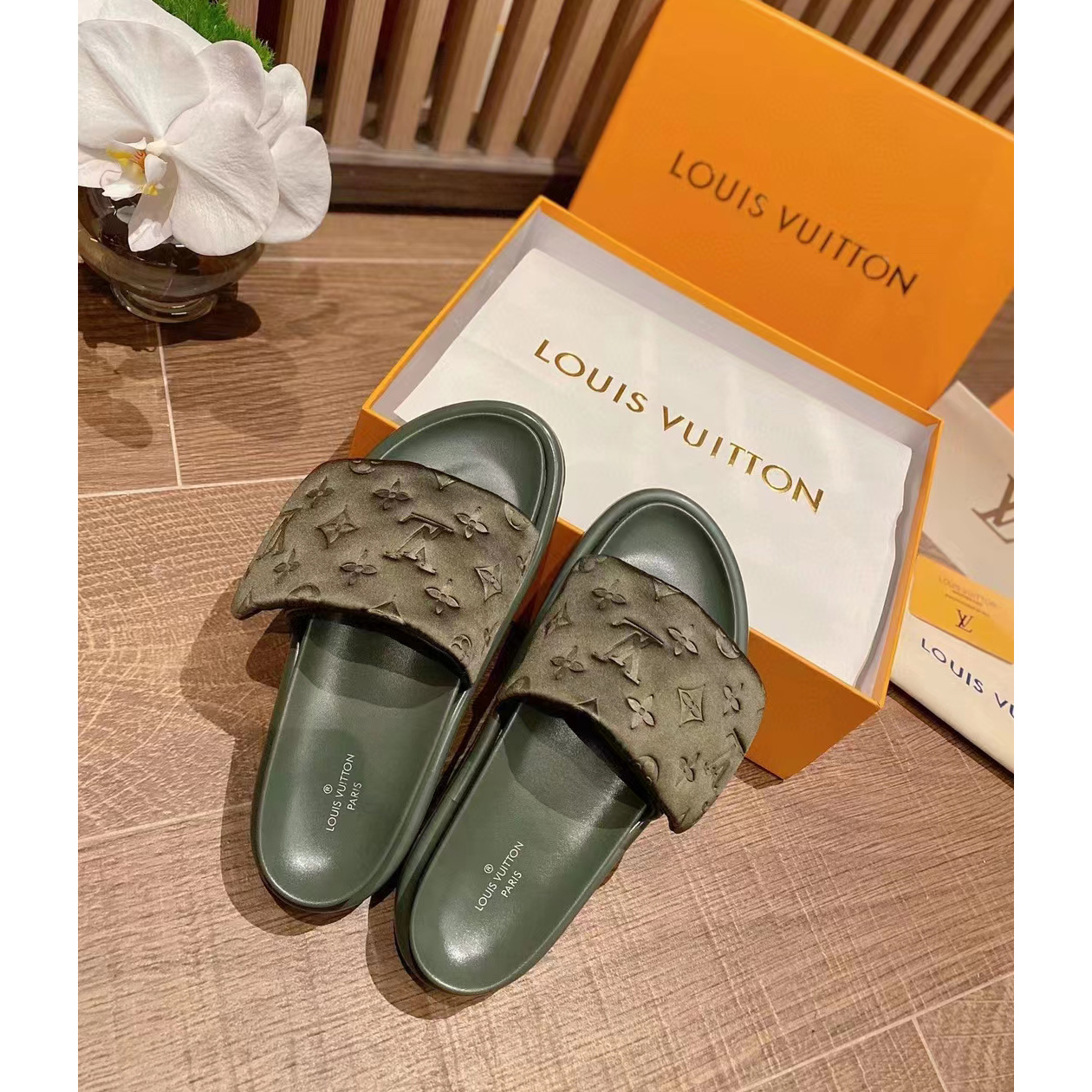 Louis Vuitton Pool Pillow Comfort Mules - DesignerGu