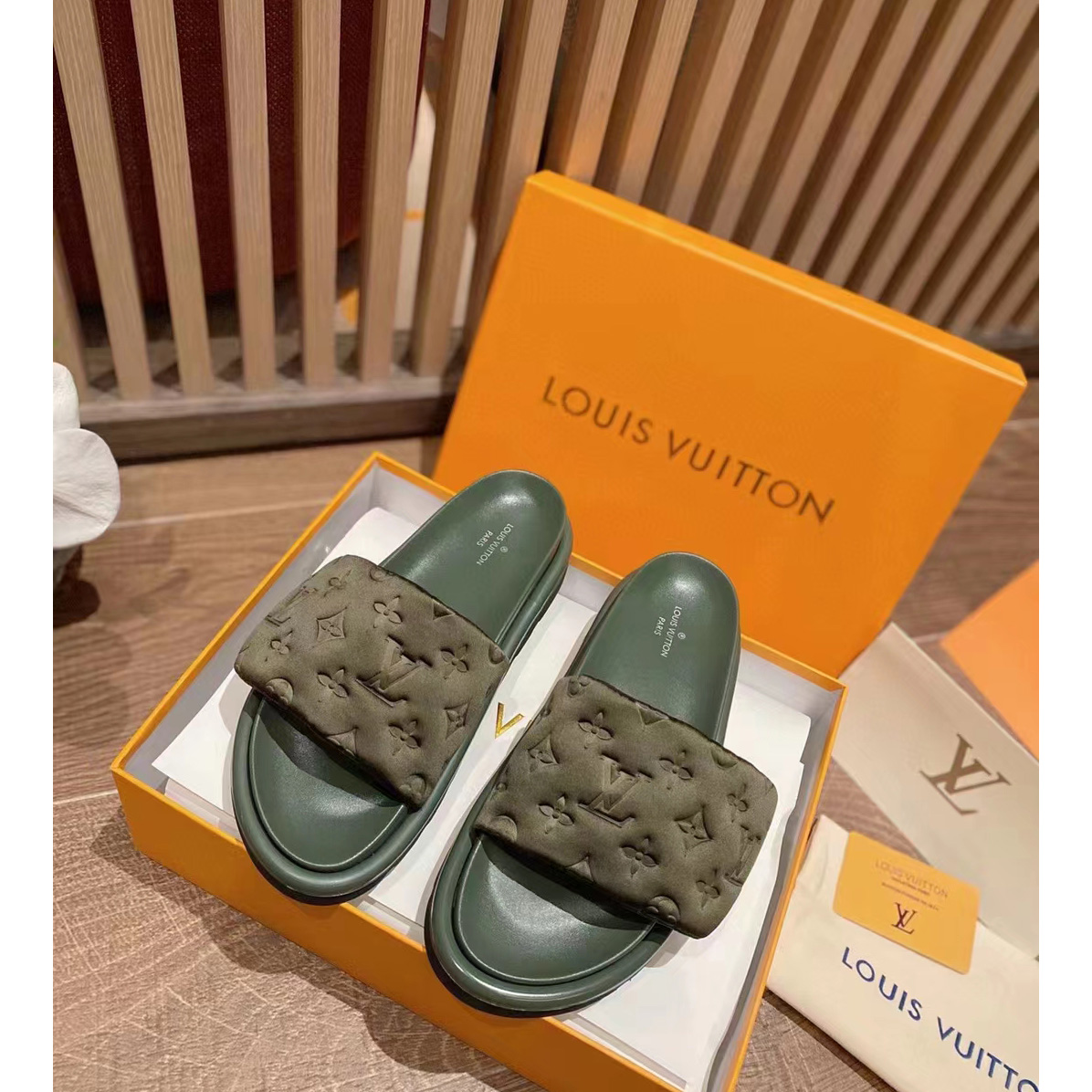 Louis Vuitton Pool Pillow Comfort Mules - DesignerGu