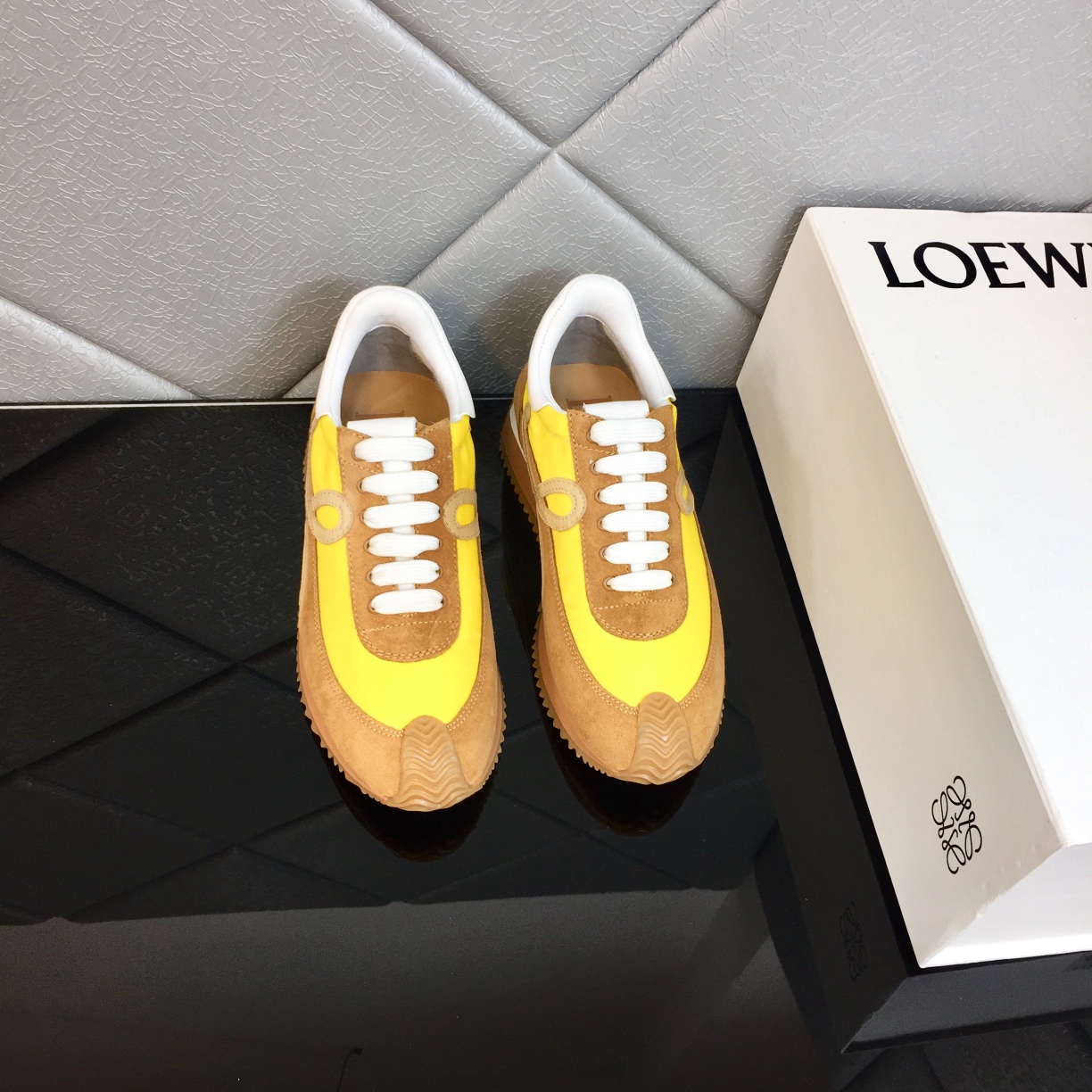 Loewe Flow Runner In Calfskin - DesignerGu