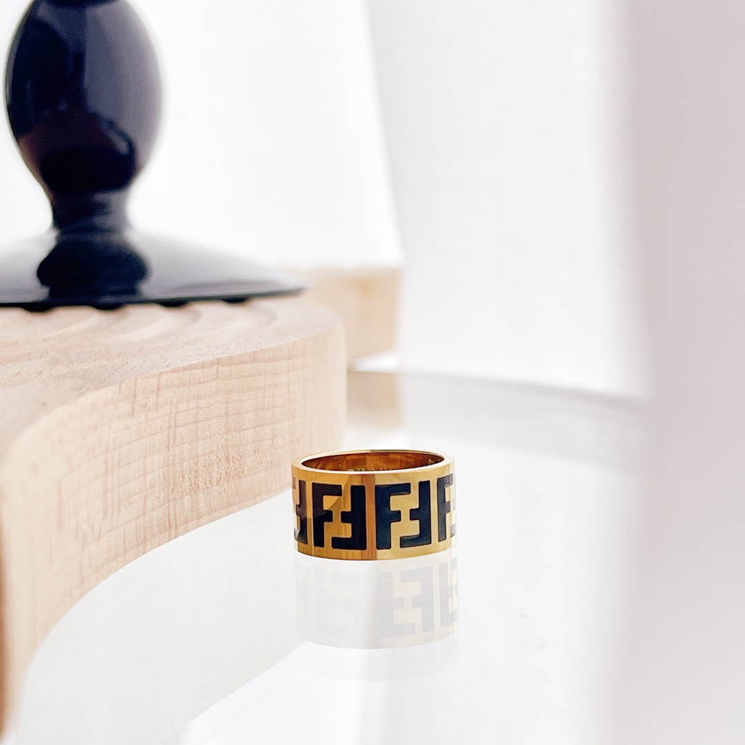 Fendi Ring - DesignerGu