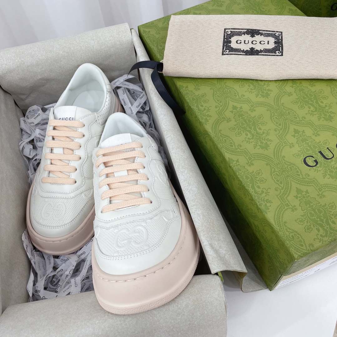 Gucci GG Chunky B SeriesMen's &Women's Sneakers - DesignerGu