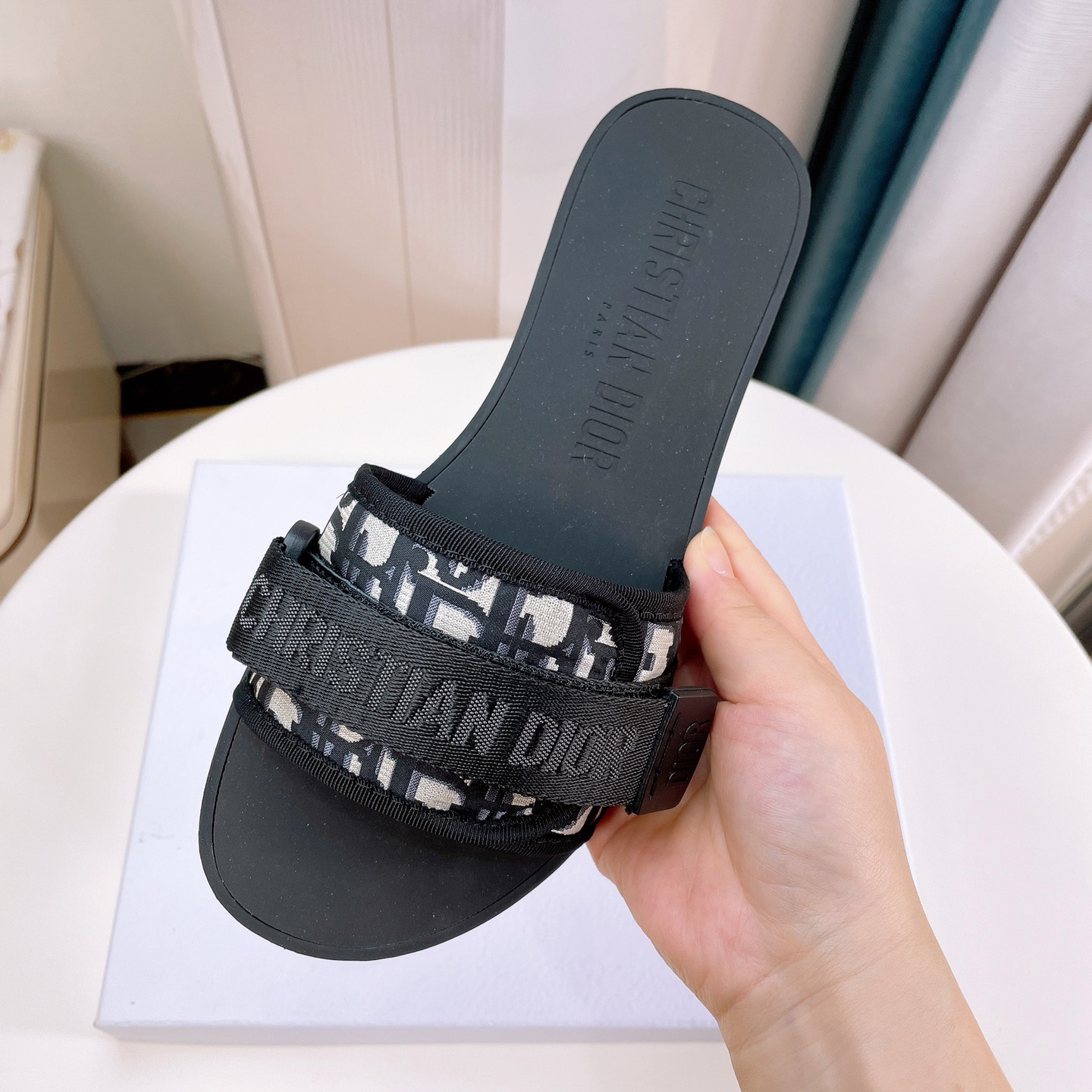 Dior Women Slides - DesignerGu