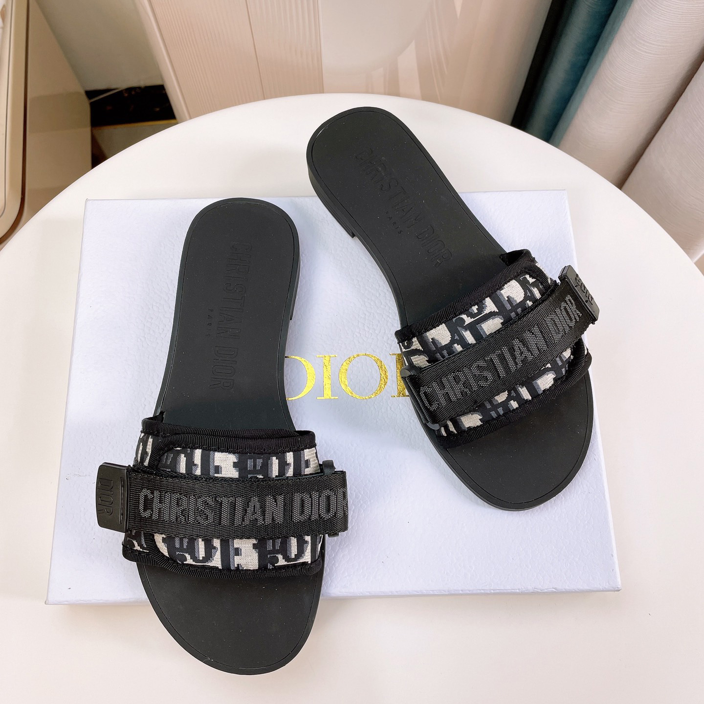 Dior Women Slides - DesignerGu