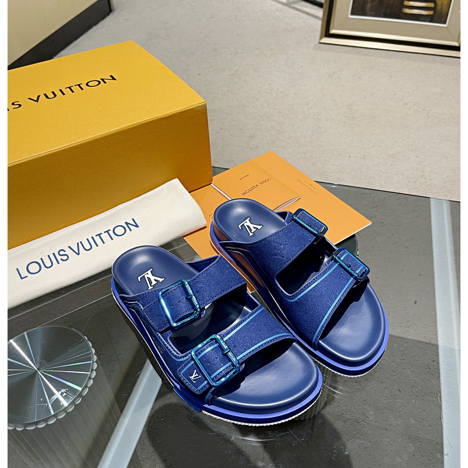 Louis Vuitton Men's Trainer Slippers - DesignerGu