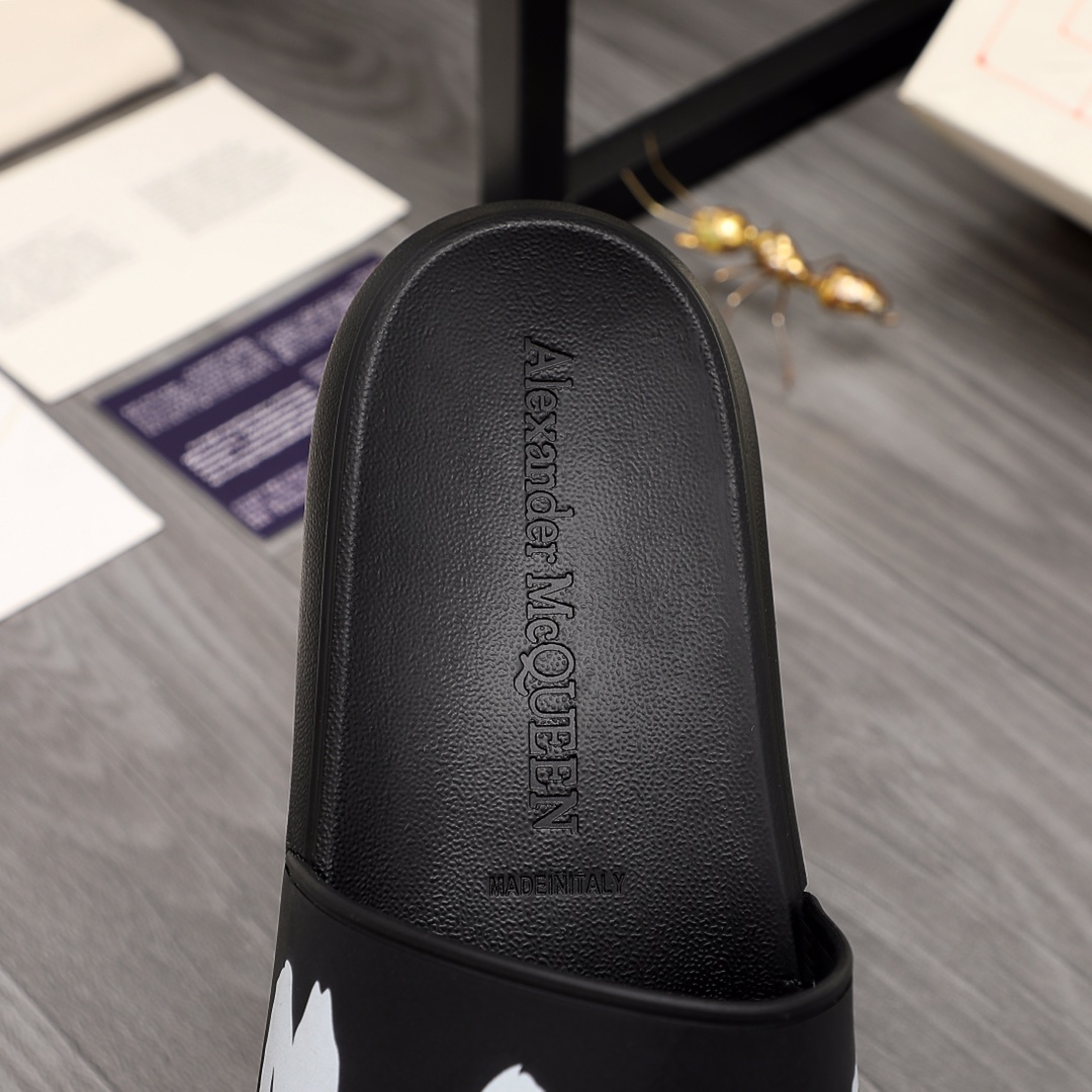 Alexander Mqueen Logo Slipper - DesignerGu