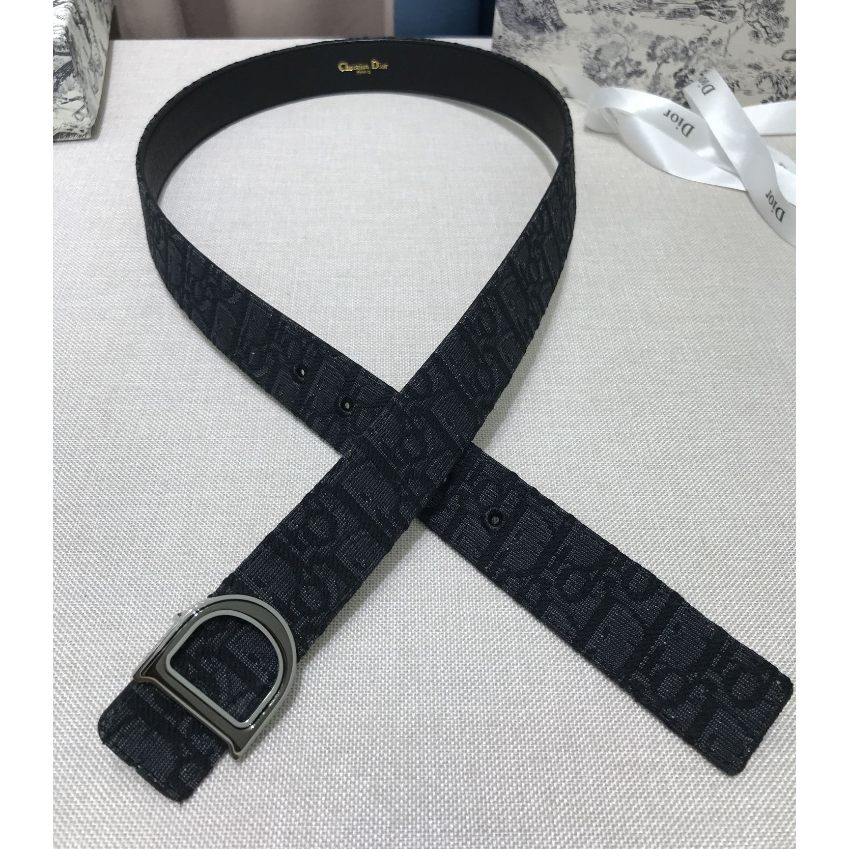 Dior Leather Belt With 'D' Buckle - DesignerGu