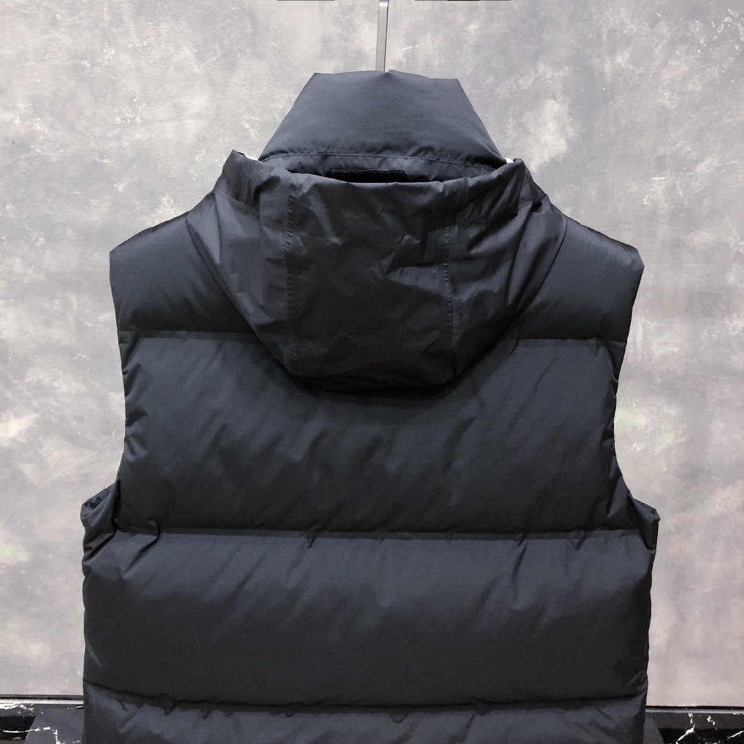 Prada Prada Logo Vest Jacket In Black - DesignerGu