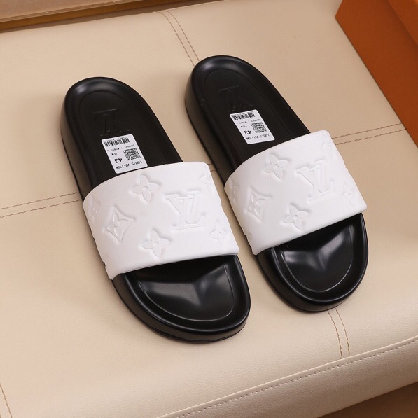 Louis Vuitton Monogram Slippers - DesignerGu