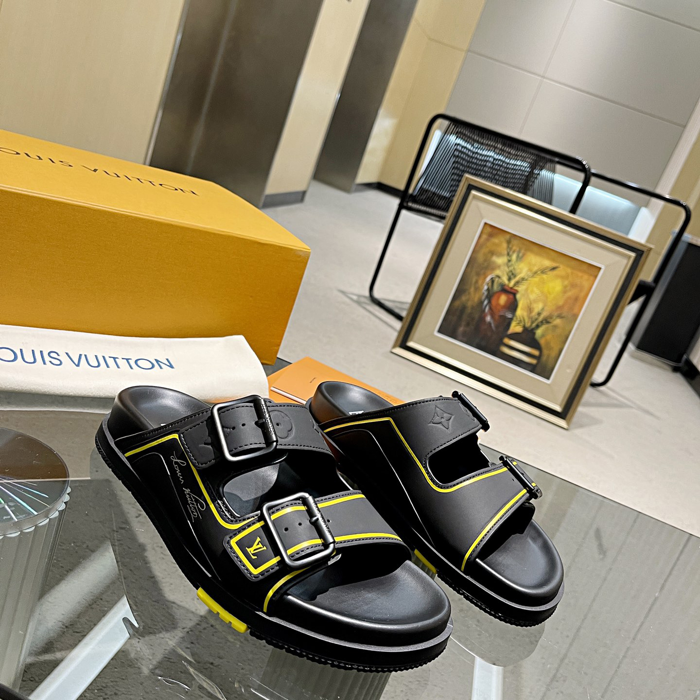 Louis Vuitton Men's Trainer Slippers - DesignerGu