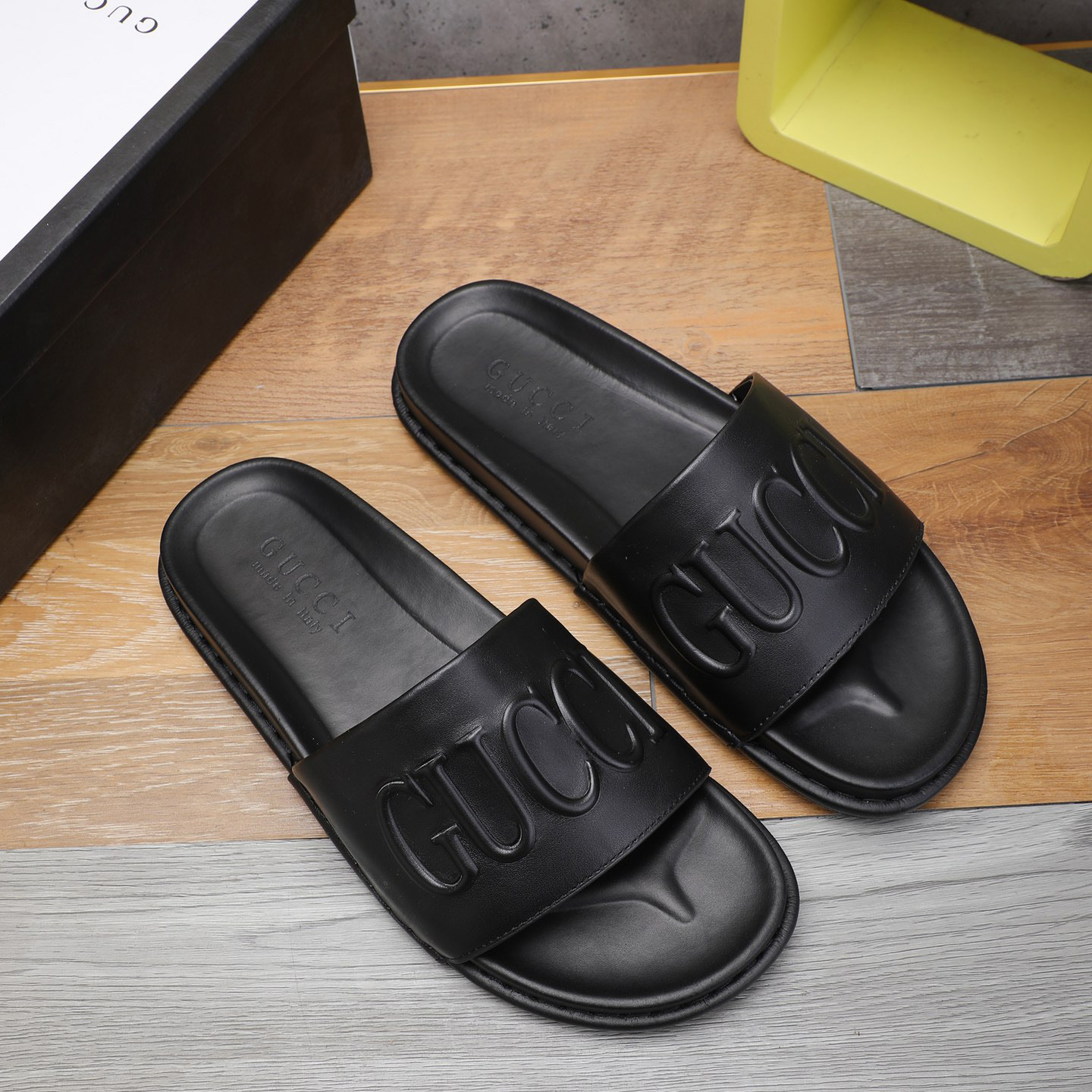 Gucci Logo Rubber Slide Sandal - DesignerGu