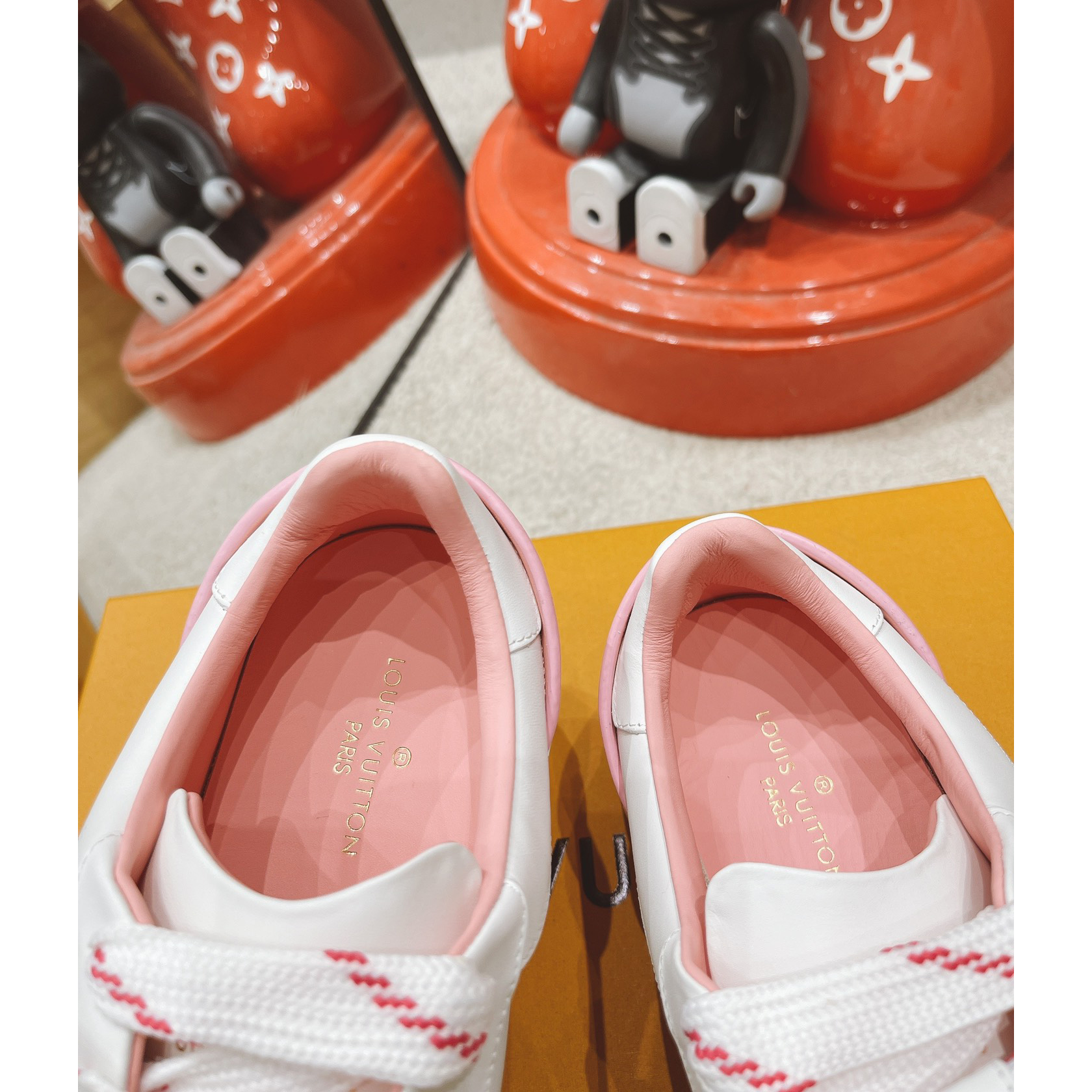 Louis Vuitton Logo Sneaker - DesignerGu