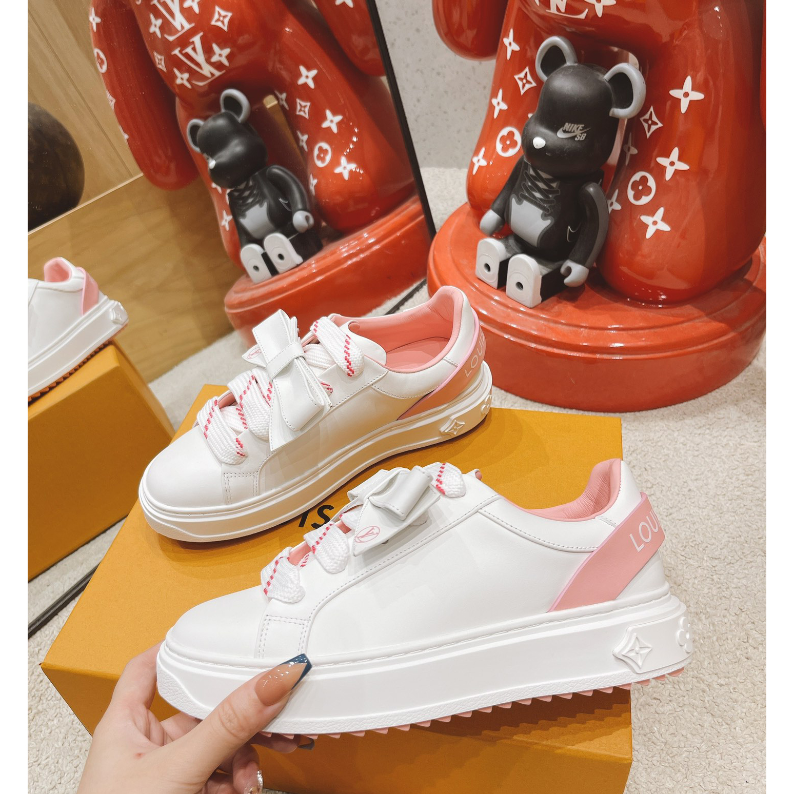 Louis Vuitton Logo Sneaker - DesignerGu