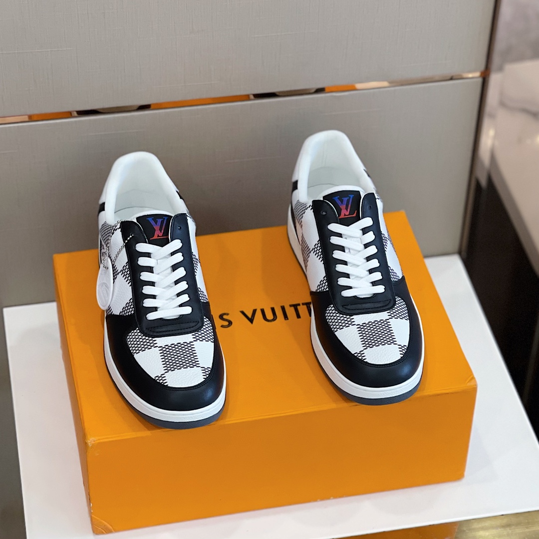 Louis Vuitton Men's Rivoli Sneaker - DesignerGu