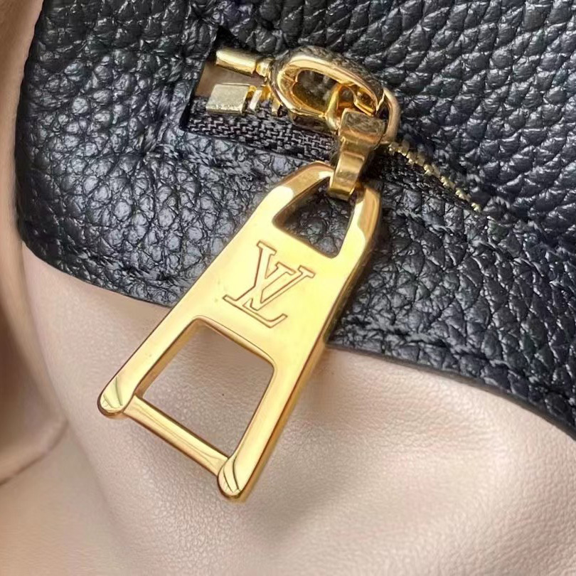 Louis Vuitton  Black Shoulder Bag （25-17.5-8CM） - DesignerGu