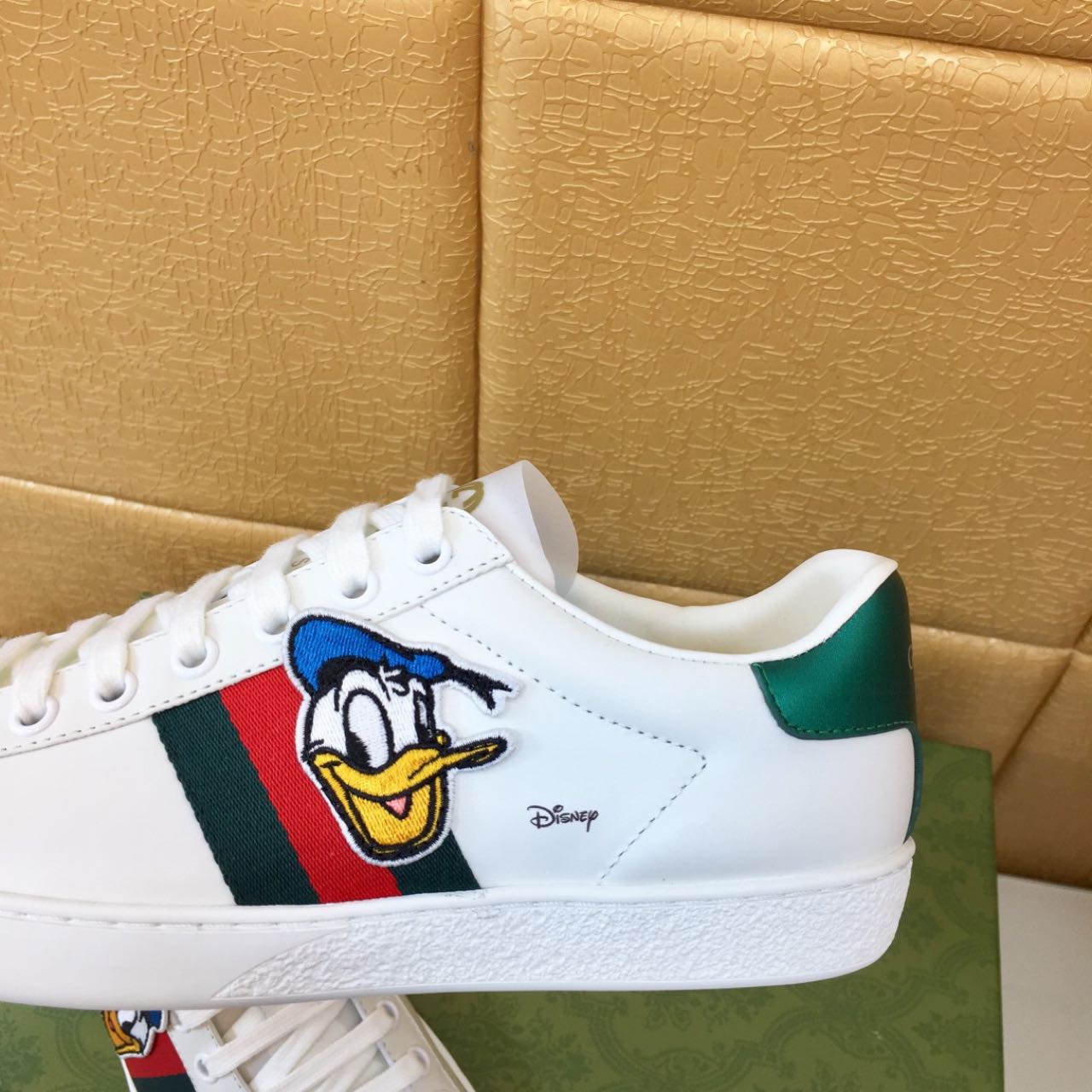 Gucci x Disney Donald Duck Sneakers - DesignerGu