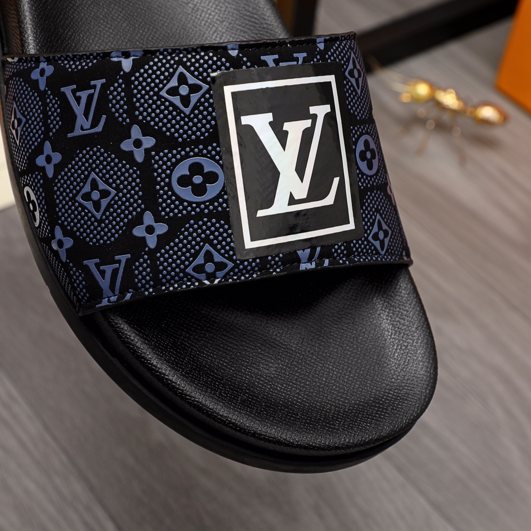 Louis Vuitton Monogram Slippers - DesignerGu