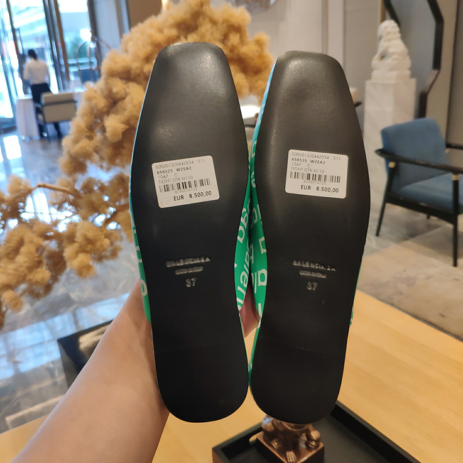 Balenciaga Logo  Leather Backless Loafers - DesignerGu