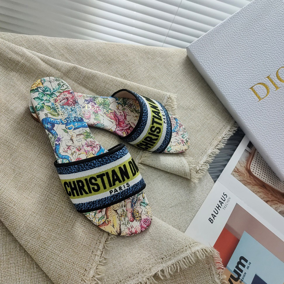 Dior Black Multicolor Embroidered Cotton With D-Constellation Motif Dway Slide - DesignerGu