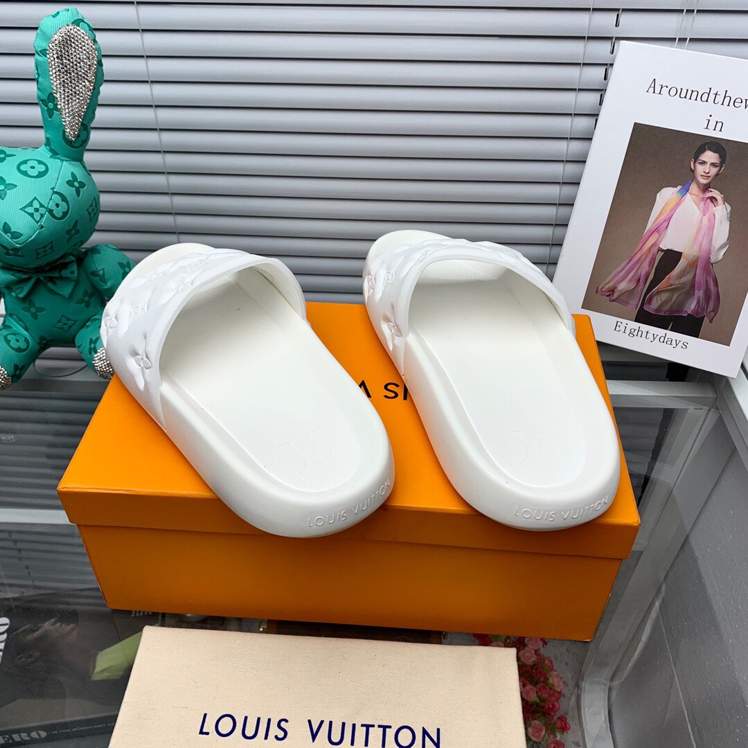 Louis Vuitton Waterfront Mule  1A9FK7 - DesignerGu