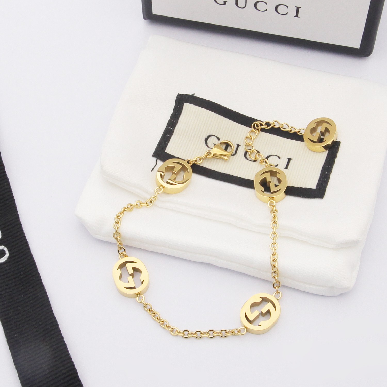 Gucci Interlocking G bracelet - DesignerGu